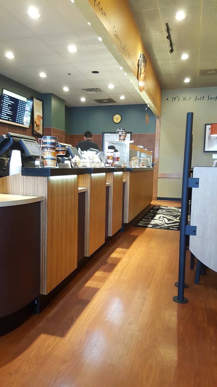 Zoup! | restaurant | LENNOX TOWN CENTER, Lennox Town Ln, Columbus, OH 43212, USA | 6149423800 OR +1 614-942-3800