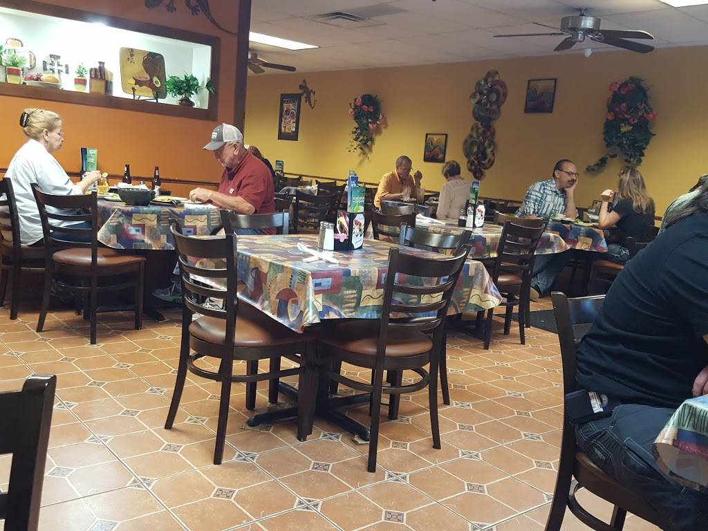 Little Hacienda | restaurant | 9 Downing St, Hollister, MO 65672, USA | 4173379491 OR +1 417-337-9491