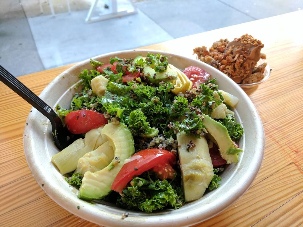 RealGood Old Town | restaurant | 1647 N Wells St, Chicago, IL 60614, USA | 7737697212 OR +1 773-769-7212