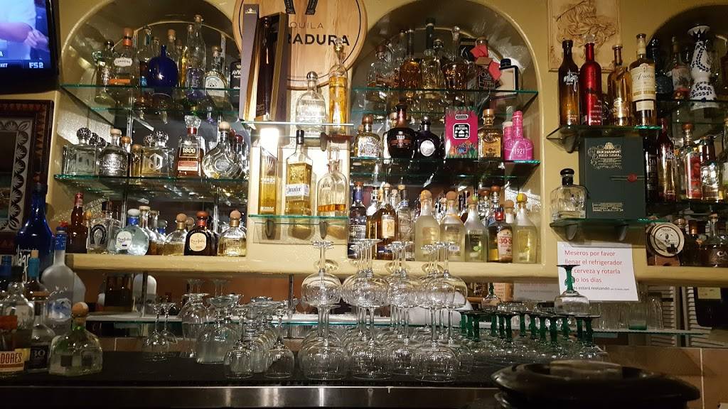 EL TEQUILEÑO Family Mexican Restaurant | restaurant | 1535 S Kipling Pkwy, Lakewood, CO 80232, USA | 3039882580 OR +1 303-988-2580