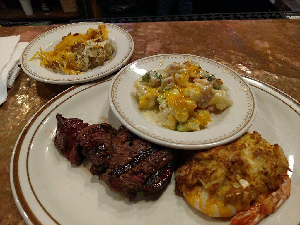 Johnnys Tavern | restaurant | 39 Main St, East New Market, MD 21631, USA | 4109433624 OR +1 410-943-3624