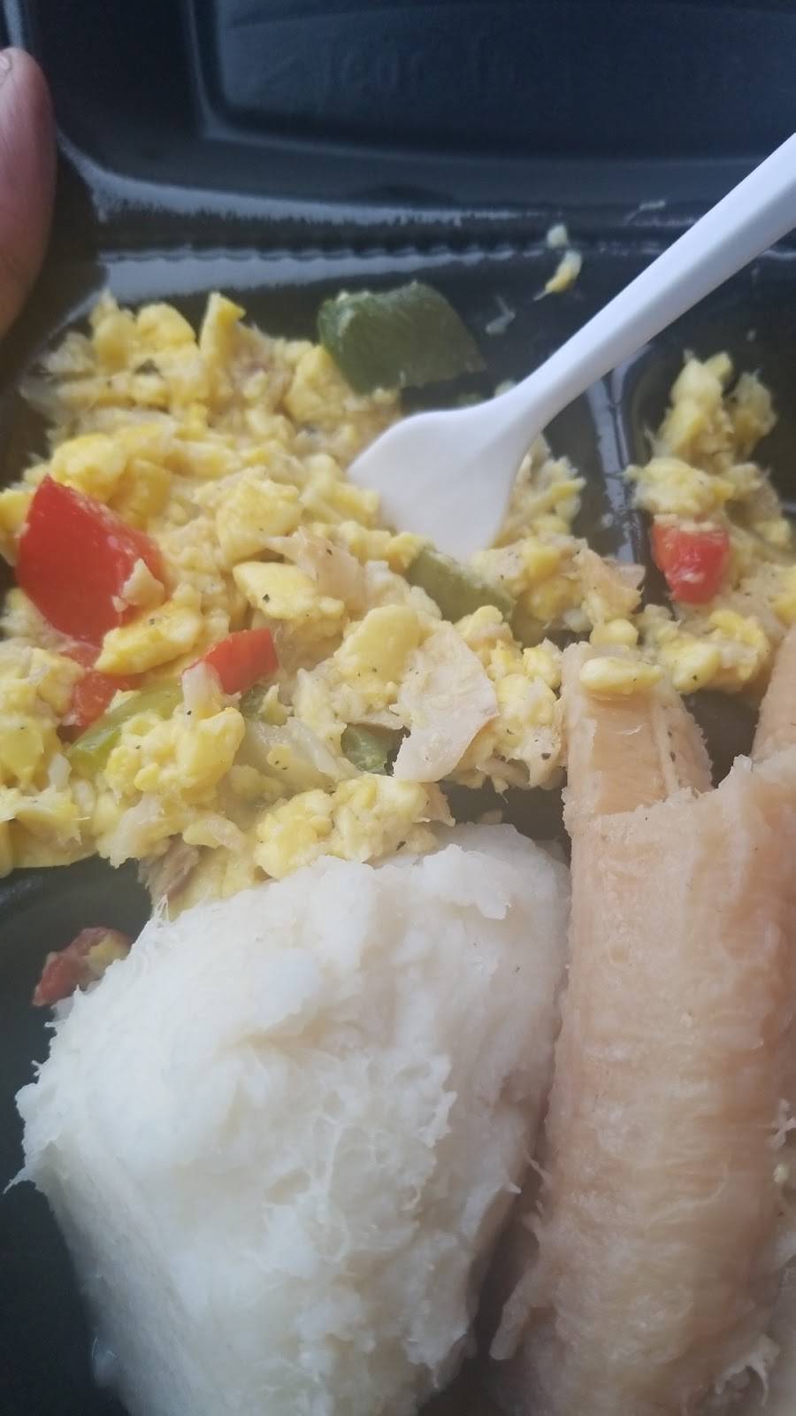 Golden Krust Caribbean Bakery & Grill | restaurant | 303 Main St, City of Orange, NJ 07050, USA | 9736727080 OR +1 973-672-7080