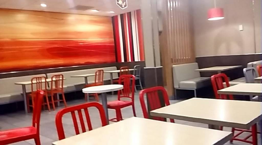 McDonalds | cafe | 100 Garfield St S, Cambridge, MN 55008, USA | 7636899015 OR +1 763-689-9015