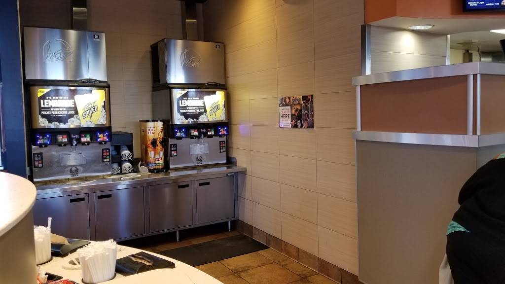 Taco Bell | meal takeaway | 325 Rockaway Turnpike, Lawrence, NY 11559, USA | 5163712703 OR +1 516-371-2703