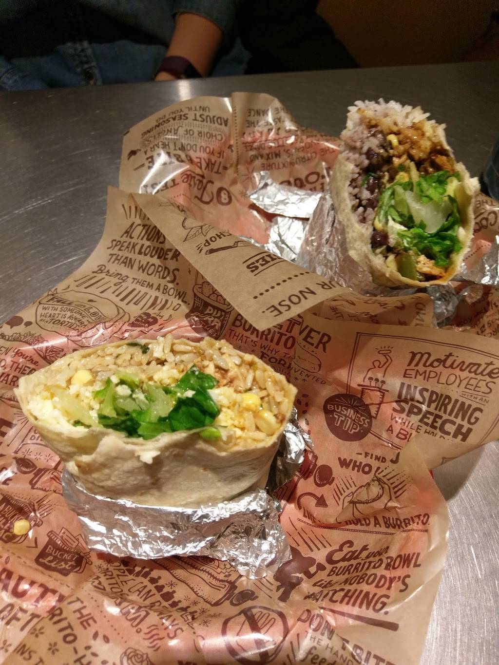 Chipotle Mexican Grill | restaurant | 658 State St, Madison, WI 53703, USA | 6082504613 OR +1 608-250-4613