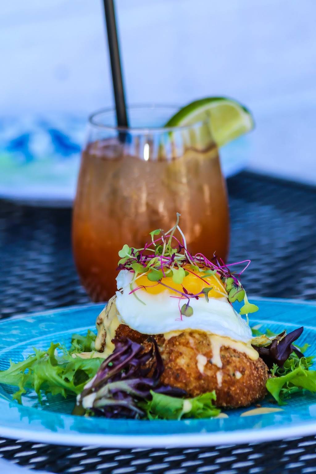 Over the Bridge Café | restaurant | 814 E Atlantic Ave, Delray Beach, FL 33483, USA | 5614035581 OR +1 561-403-5581