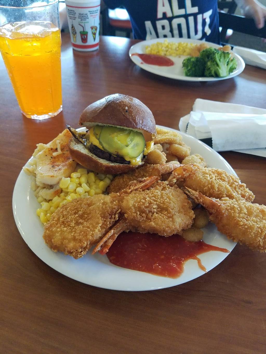 Golden Corral Buffet & Grill | meal takeaway | 6865 N Thornydale Rd, Tucson, AZ 85741, USA | 5205440350 OR +1 520-544-0350