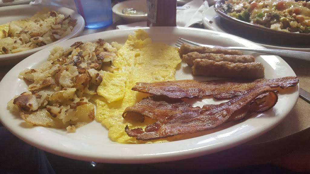 Mamas cafe | restaurant | 6025 Parkway Dr #160, Commerce City, CO 80022, USA | 3033445984 OR +1 303-344-5984