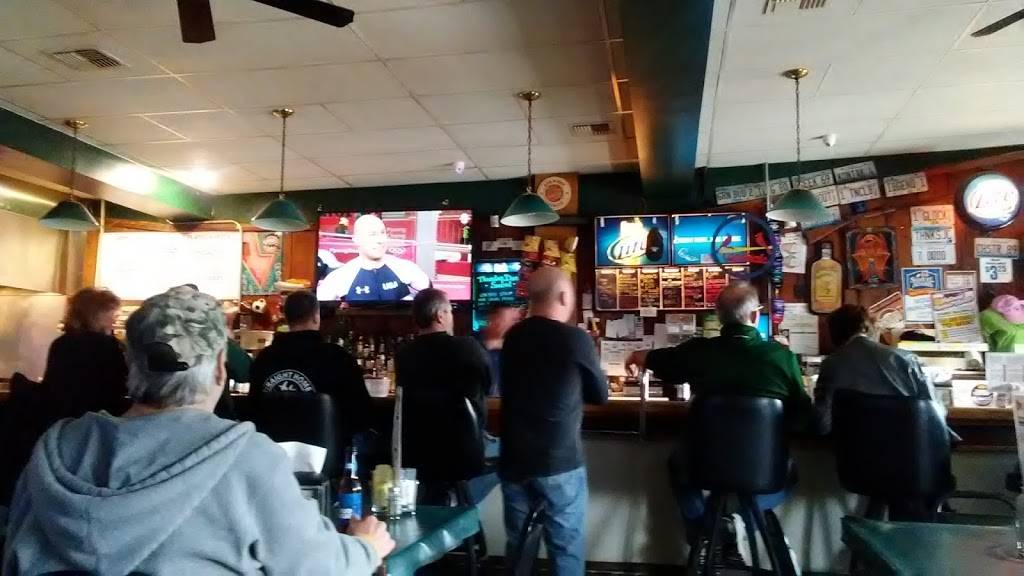 Town Club | restaurant | 2400 E Broadway, Alton, IL 62002, USA | 6184625431 OR +1 618-462-5431