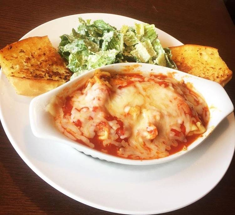 Mama Rosa Restaurant & Bar | restaurant | 1852 Lakeshore Rd W, Mississauga, ON L5J 1J6, Canada | 9058557489 OR +1 905-855-7489