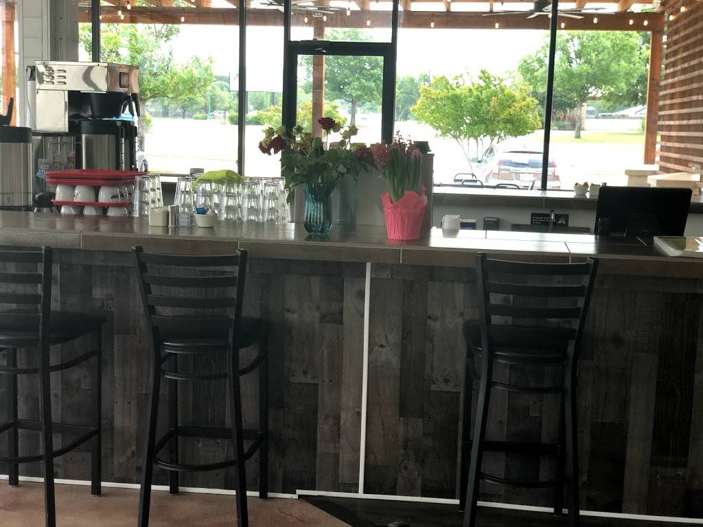 Las Hadas Grill | restaurant | 4750 S Colony Blvd Ste.120, The Colony, TX 75056, USA | 2144078981 OR +1 214-407-8981