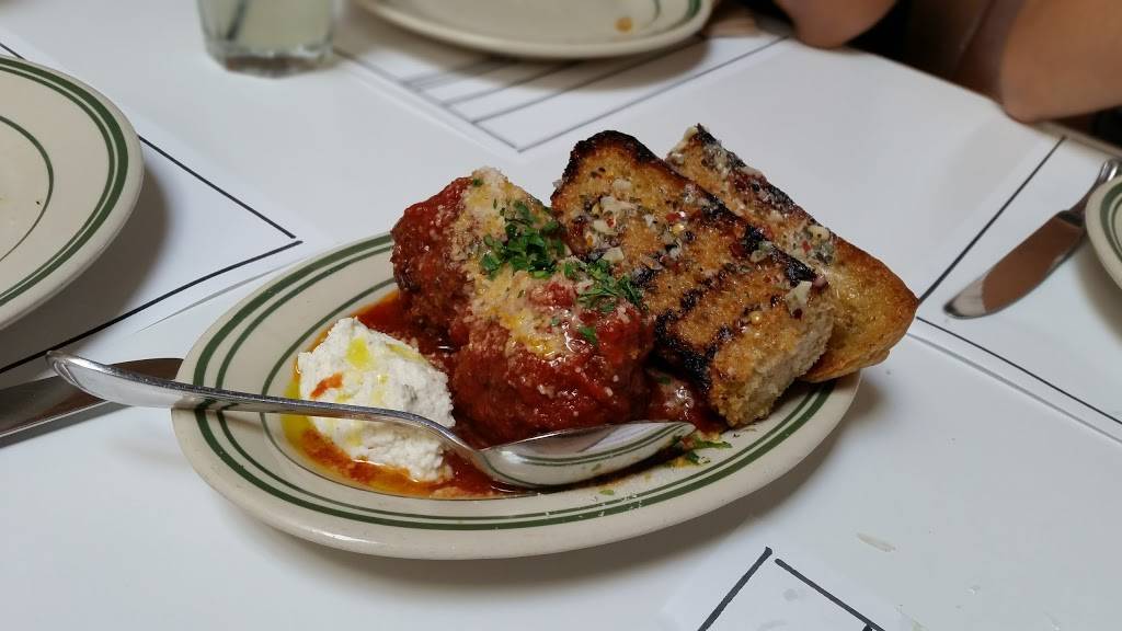 Jon & Vinnys Fairfax | restaurant | 412 N Fairfax Ave, Los Angeles, CA 90036, USA | 3233343369 OR +1 323-334-3369