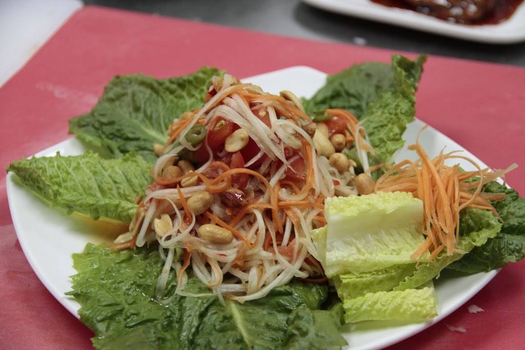 Thai Noodle House | restaurant | 132 Amity Rd, New Haven, CT 06515, USA | 2035537798 OR +1 203-553-7798