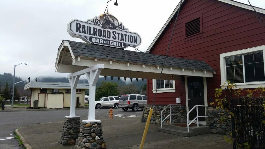 Railroad Station Bar and Grill | restaurant | 114 Railroad Ave, Cloverdale, CA 95425, USA | 7078944779 OR +1 707-894-4779