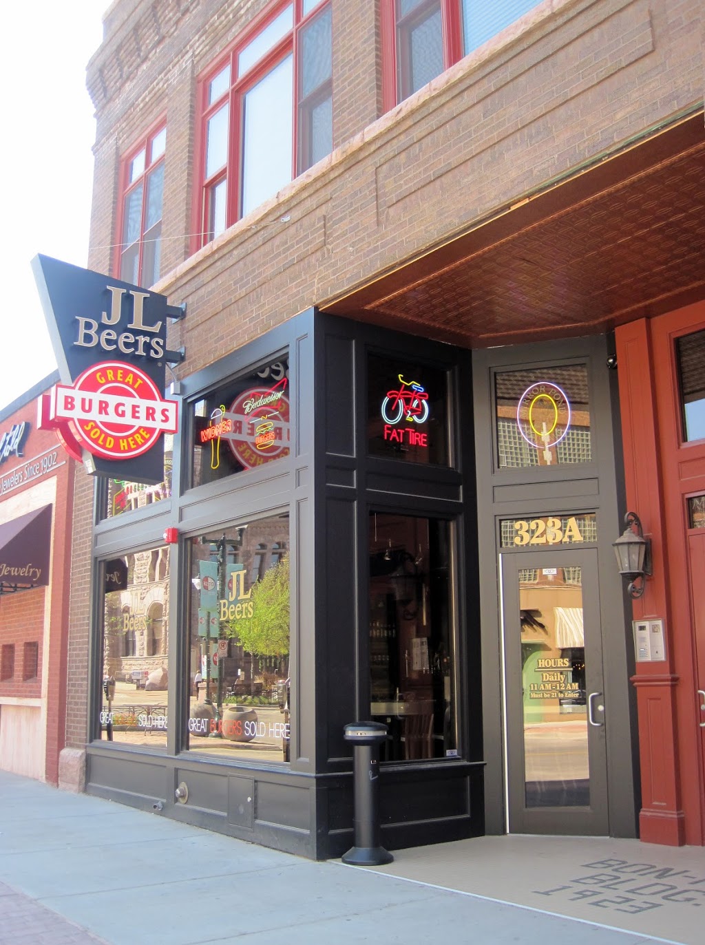 JL Beers | restaurant | 323 S Phillips Ave, Sioux Falls, SD 57104, USA | 6052752012 OR +1 605-275-2012