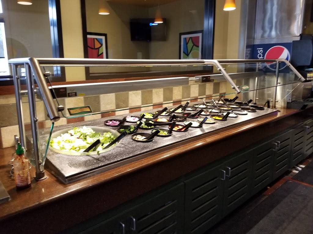 Round Table Pizza | meal delivery | 4035 S Mooney Blvd, Visalia, CA 93277, USA | 5596255030 OR +1 559-625-5030