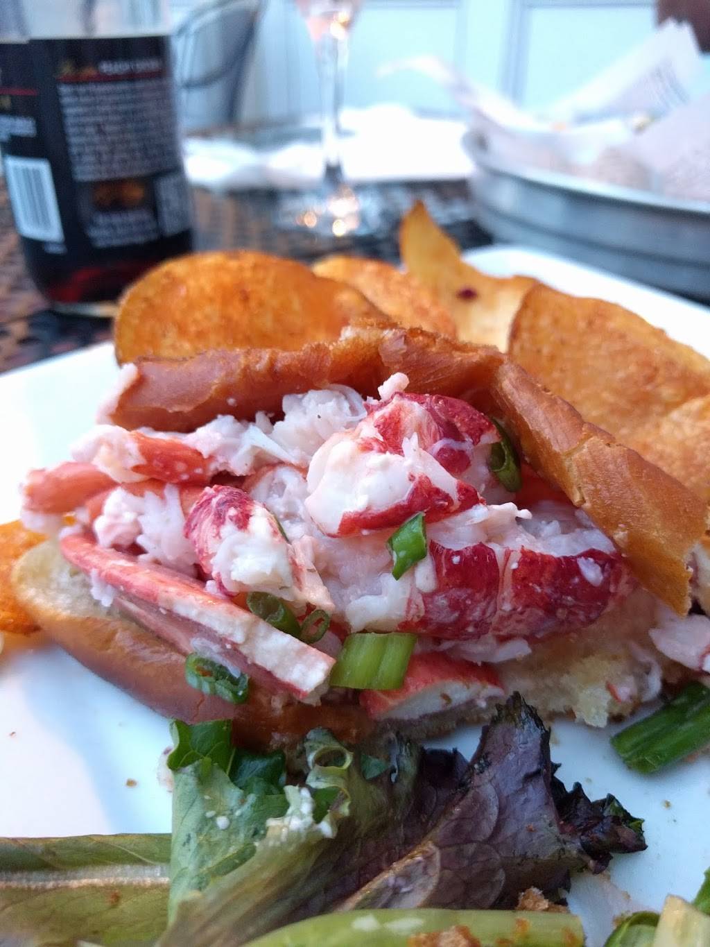 Pearlz Oyster Bar | restaurant | 153 E Bay St, Charleston, SC 29401, USA | 8435775755 OR +1 843-577-5755