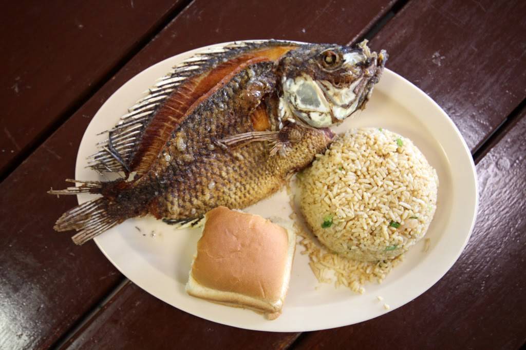 Connies Seafood | restaurant | 340 S 69th St, Houston, TX 77011, USA | 7139214622 OR +1 713-921-4622