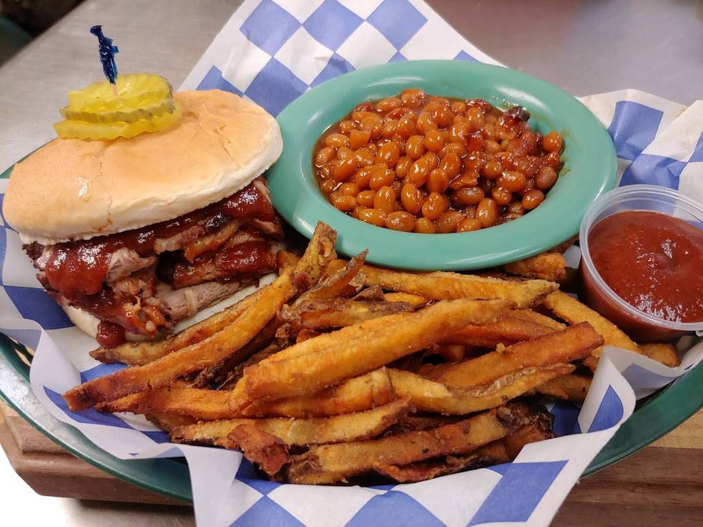 Lucys Bar & Grill | restaurant | 19394 US Hwy 152, Lacygne, KS 66040, USA | 9137572672 OR +1 913-757-2672