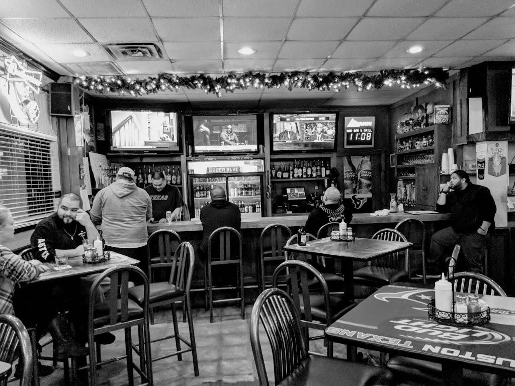 Boulevard Bar & Grill | restaurant | 3616 Far West Blvd # 116, Austin, TX 78731, USA | 5123453103 OR +1 512-345-3103