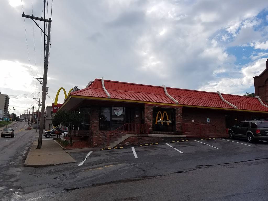 McDonalds | cafe | 745 W Pike St, Clarksburg, WV 26301, USA | 3046245151 OR +1 304-624-5151