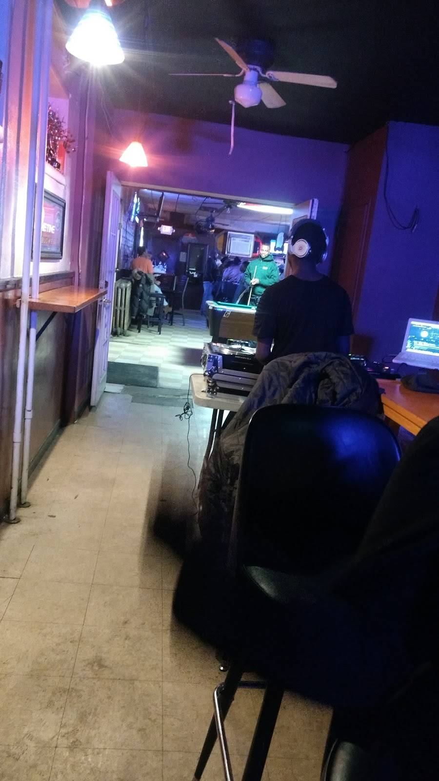 Bennys Bistro On Olden | restaurant | 627 N Olden Ave, Trenton, NJ 08638, USA | 6093933526 OR +1 609-393-3526