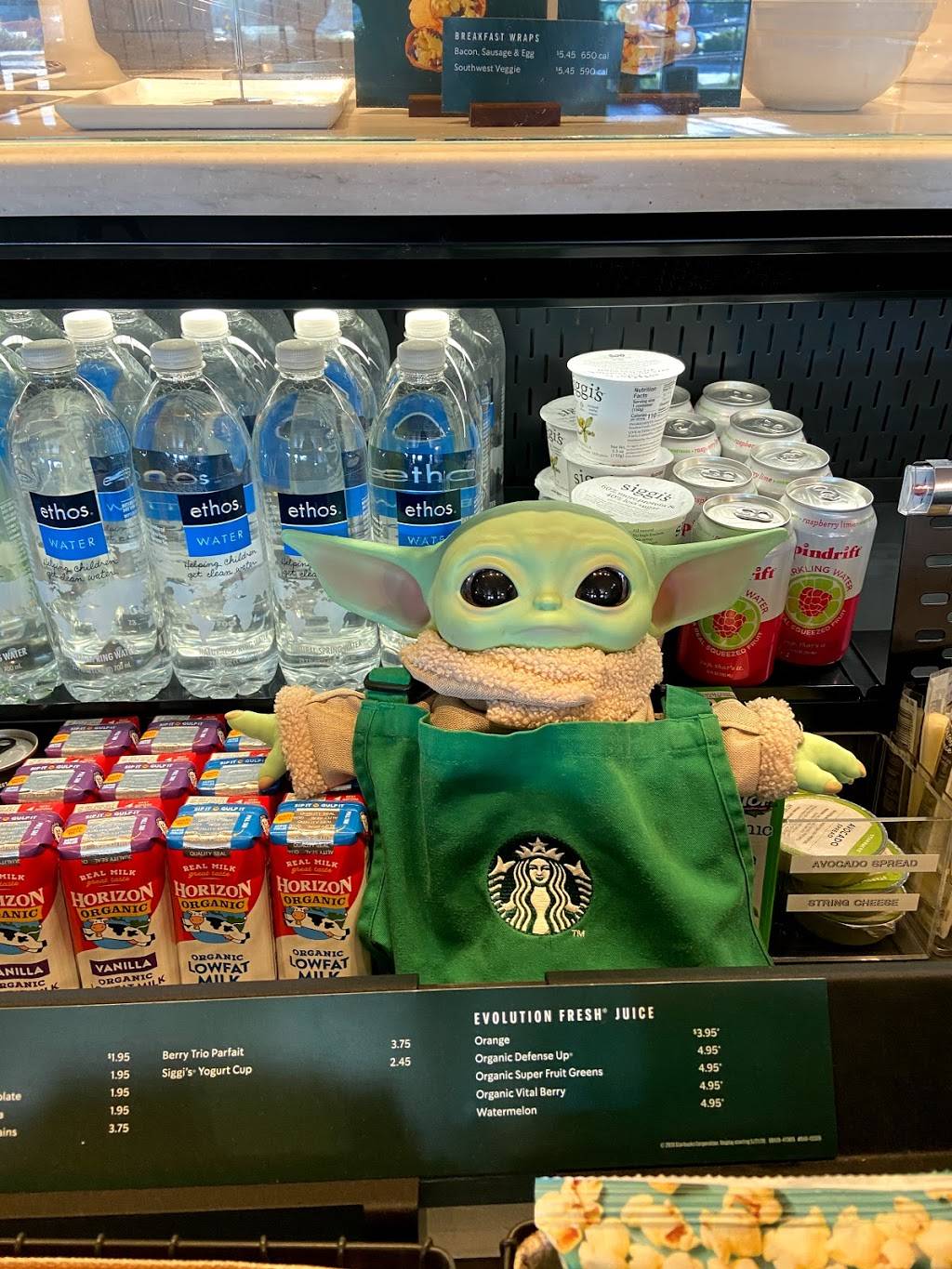 Starbucks | cafe | 1049 3rd Ave, Chula Vista, CA 91911, USA | 6194255945 OR +1 619-425-5945