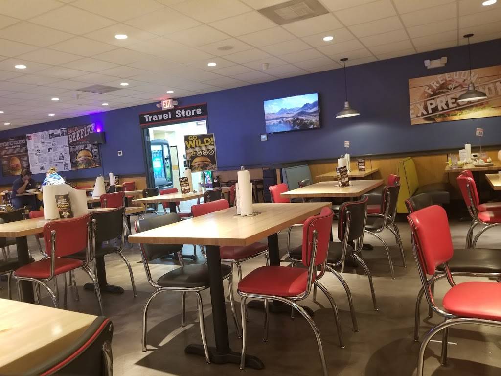 Fuddruckers | restaurant | 100 N Carter Rd, Ashland, VA 23005, USA | 8047986011 OR +1 804-798-6011