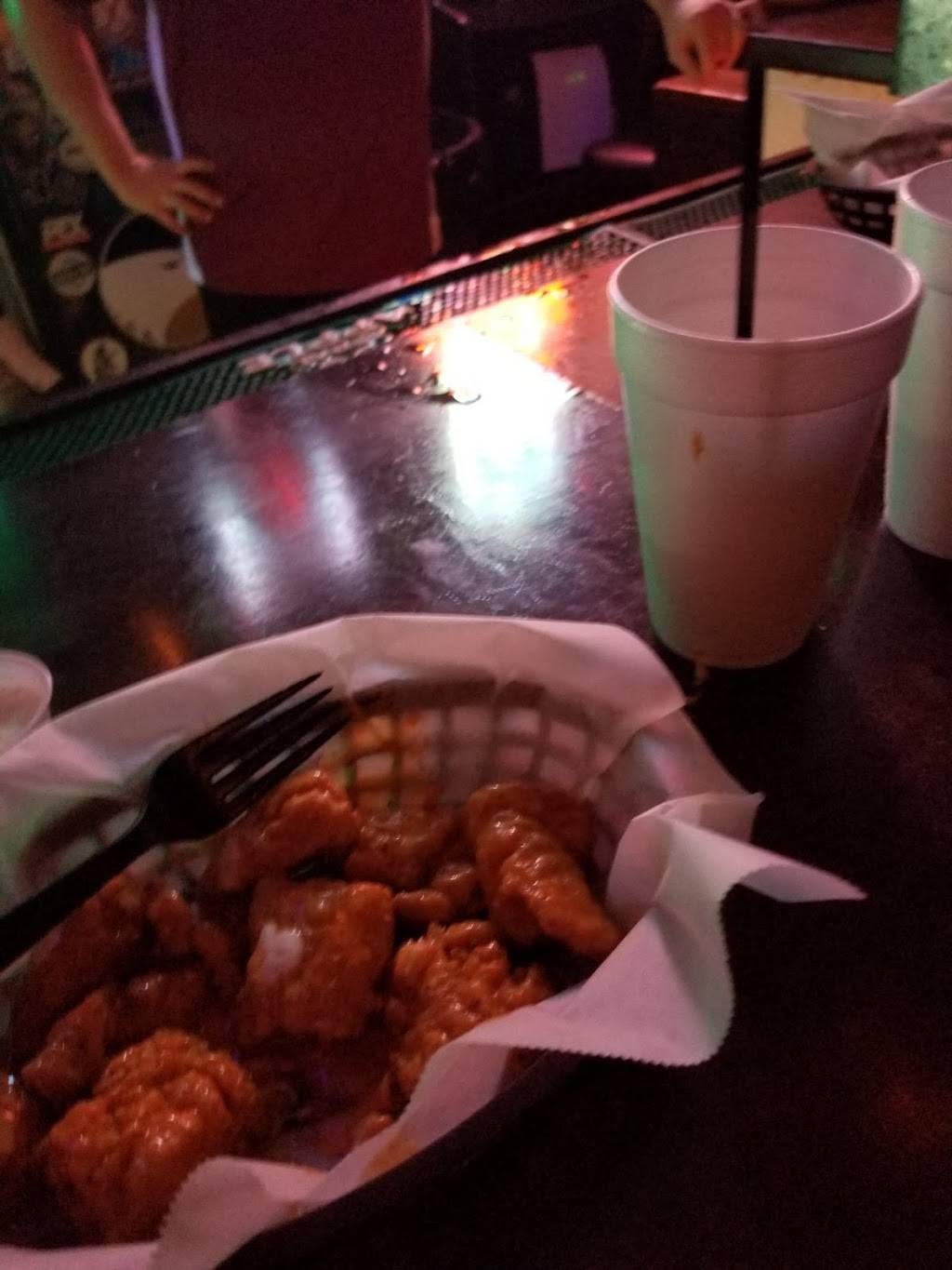 Moonshiners Grill & Still | restaurant | 108 Juniper Cir, Brunswick, GA 31520, USA | 9122892999 OR +1 912-289-2999