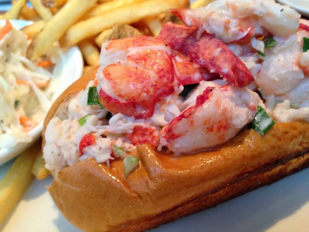 Legal C Bar | restaurant | 96 Derby Street Derby Street Shoppes, Hingham, MA 02043, USA | 7815560010 OR +1 781-556-0010