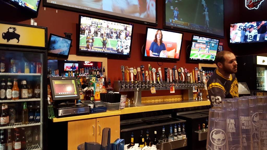 Buffalo Wild Wings | restaurant | 2080 W Michigan St, Sidney, OH 45365, USA | 9374922282 OR +1 937-492-2282