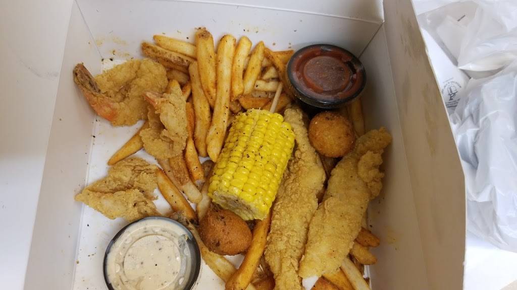 Razzoos Cajun Cafe | restaurant | 4700 Bryant Irvin Rd, Fort Worth, TX 76132, USA | 8172928584 OR +1 817-292-8584