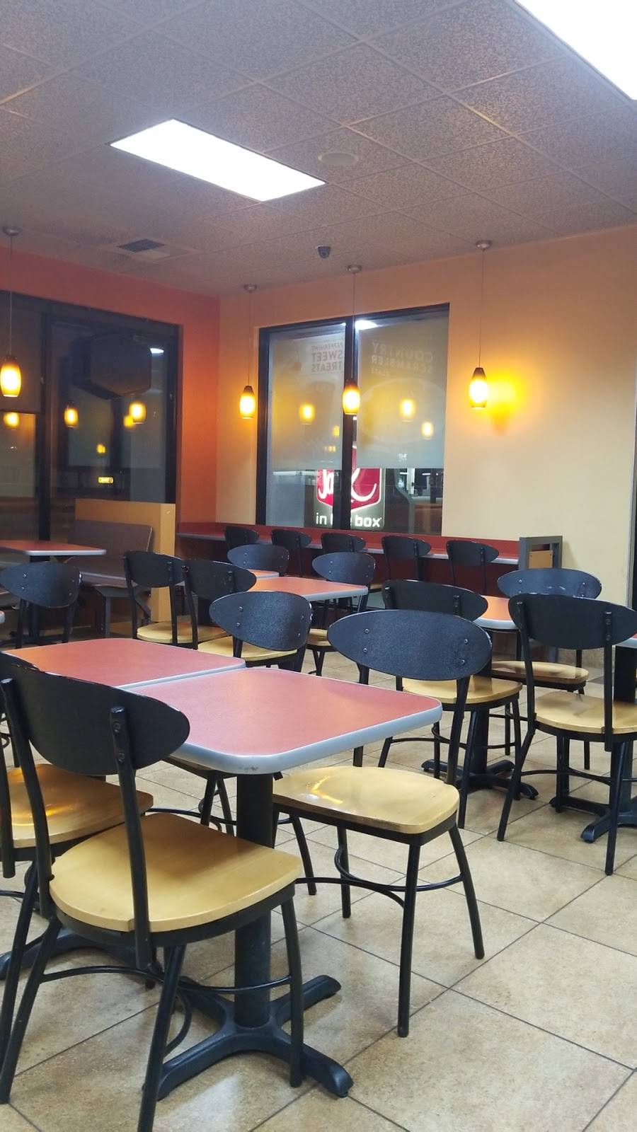 Jack in the Box | restaurant | 126 N Azusa Ave, Azusa, CA 91702, USA | 6263347504 OR +1 626-334-7504