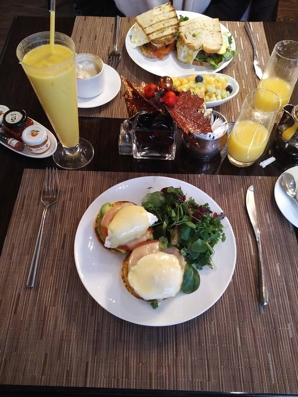 Auden Bistro & Bar | restaurant | 50 Central Park S, New York, NY 10019, USA | 2125216125 OR +1 212-521-6125