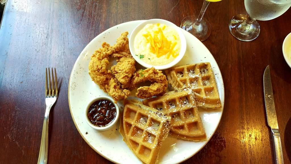 Marchands Bar & Grill | restaurant | 501 5th Ave NE, St. Petersburg, FL 33701, USA | 7278248072 OR +1 727-824-8072