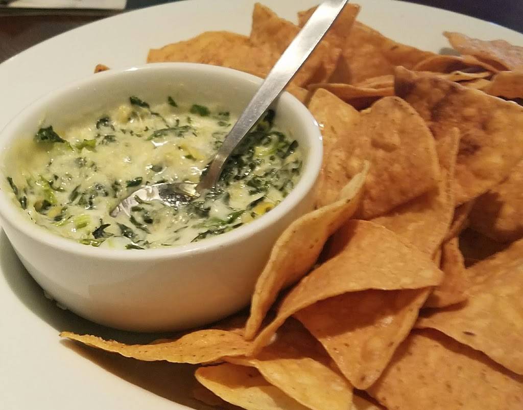 Bar Louie - Genesee Valley Center | night club | 4360 Miller Rd Suite E-1, Flint, MI 48507, USA | 8106001500 OR +1 810-600-1500