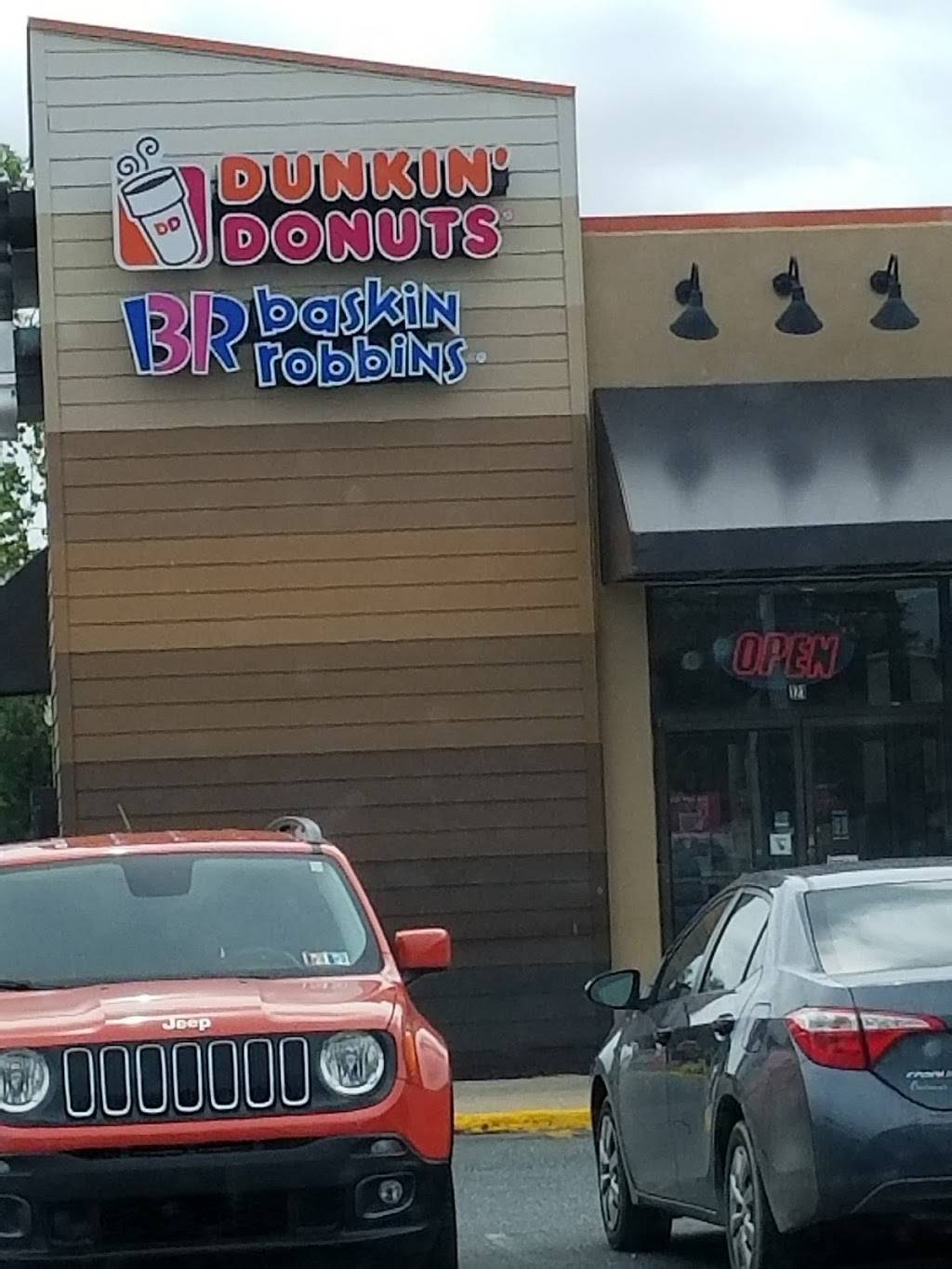 Dunkin | bakery | 223 Pocomoke Marketplace, Pocomoke City, MD 21851, USA | 4433451435 OR +1 443-345-1435