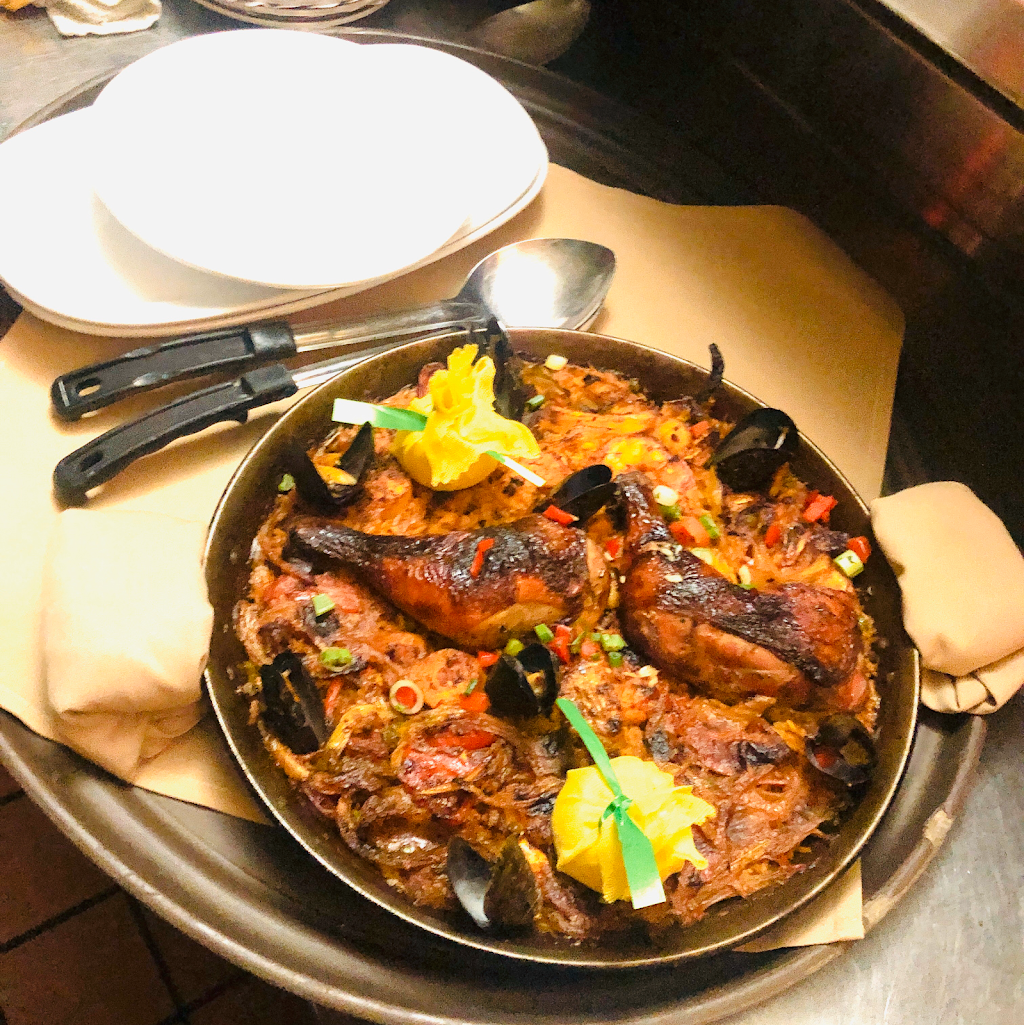 Vicente’s Cuban Cuisine | restaurant | 1250 Library St, Detroit, MI 48226, USA | 3139628800 OR +1 313-962-8800