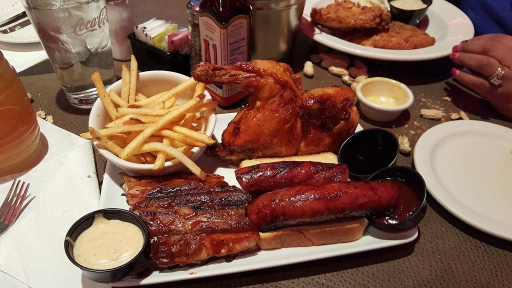 Logans Roadhouse | restaurant | 39605 Ford Rd, Canton, MI 48187, USA | 7348446067 OR +1 734-844-6067