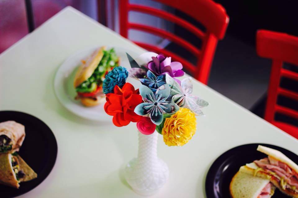 Mindy Bs Deli | restaurant | 828 Georgia Ave, Chattanooga, TN 37402, USA | 4235217932 OR +1 423-521-7932