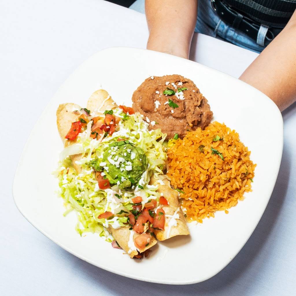 Cyclone Anaya’s Mexican Kitchen | restaurant | 5214 Morningside Dr, Houston, TX 77005, USA | 7135233600 OR +1 713-523-3600