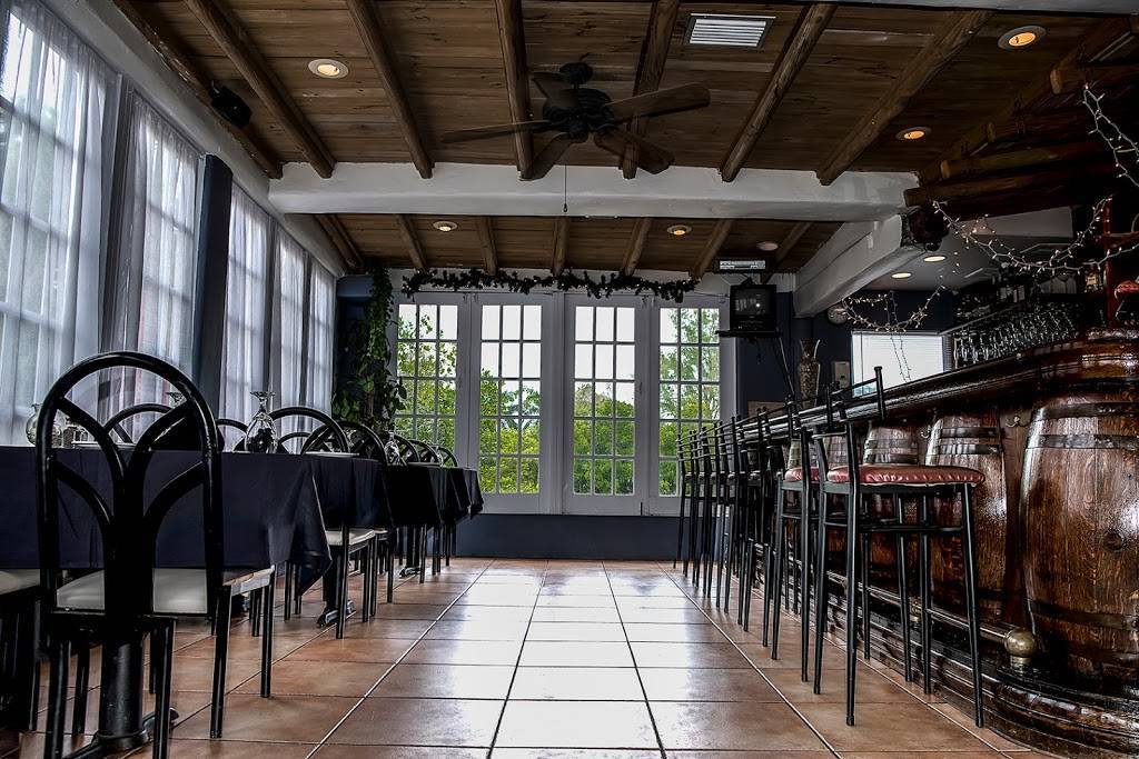 Bayou Tavern | cafe | 6814 Gulf of Mexico Dr, Longboat Key, FL 34228, USA | 9413124975 OR +1 941-312-4975