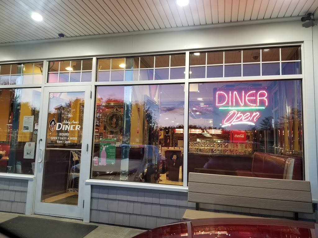 Mary Anns Diner | restaurant | 4 Cobbetts Pond Rd, Windham, NH 03087, USA | 6039653066 OR +1 603-965-3066