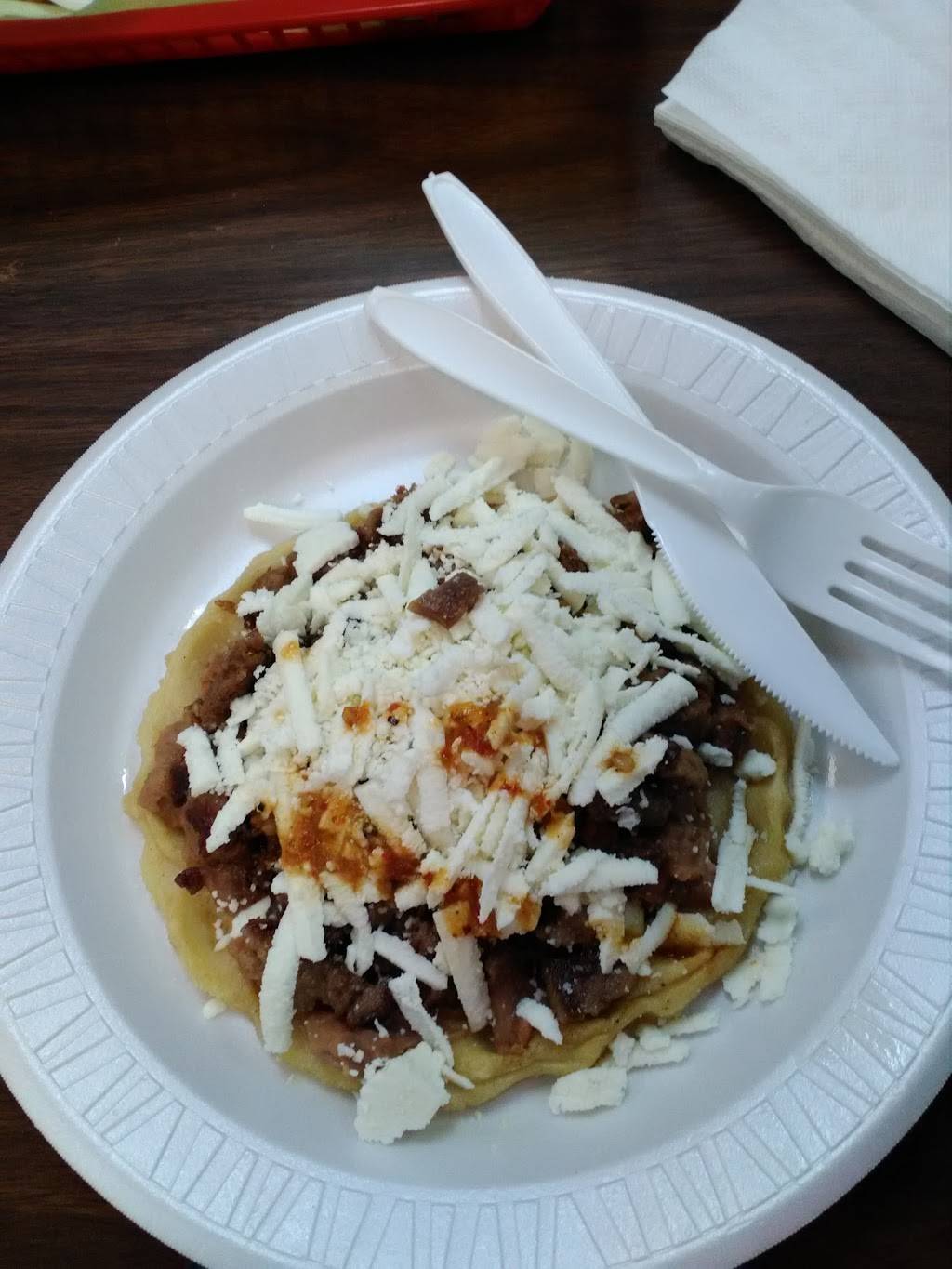 Tortas Y Tacos El Jacalito | restaurant | 1902 E Main St, Grand Prairie, TX 75050, USA | 9726420532 OR +1 972-642-0532