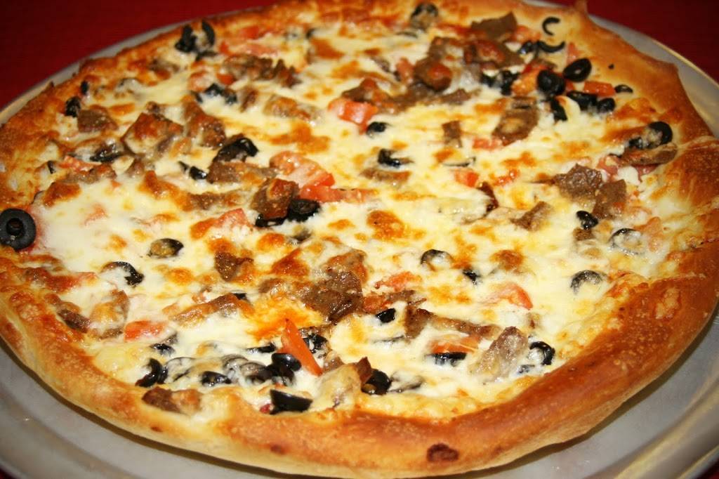 Pizza House | restaurant | 310 Poplar St, Travelers Rest, SC 29690, USA | 8648343300 OR +1 864-834-3300