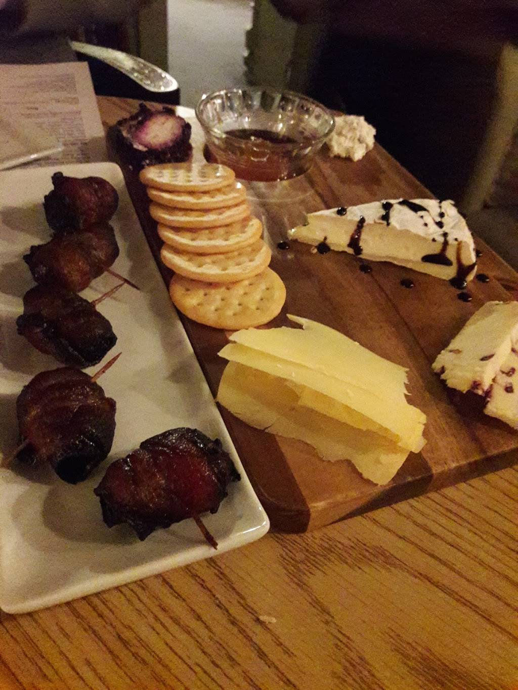 The Wine Bar at Sweet Basils Cafe | restaurant | 271 N Hemlock St, Cannon Beach, OR 97110, USA | 5034361539 OR +1 503-436-1539