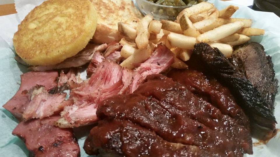 Redneck Ranch Restaurant | restaurant | 117 W Short St, Clarkson, KY 42726, USA | 2702421076 OR +1 270-242-1076