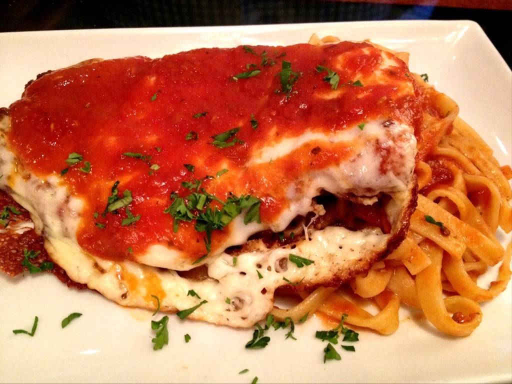 Martins Tavern, Est 1933 | restaurant | 1264 Wisconsin Ave NW, Washington, DC 20007, USA | 2023337370 OR +1 202-333-7370