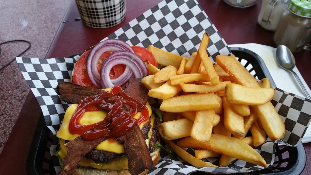 Alexs Giant Burger | restaurant | 1789 Rumrill Blvd, San Pablo, CA 94806, USA | 5102330009 OR +1 510-233-0009