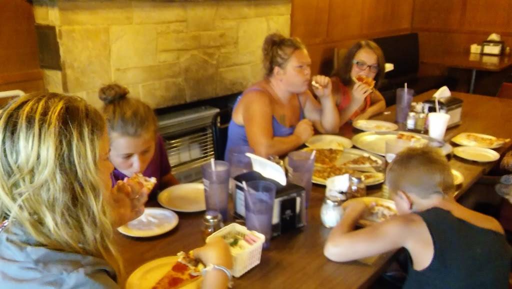 Ranch House Pizza | restaurant | 224 E Main St, Locust Grove, OK 74352, USA | 9184798905 OR +1 918-479-8905